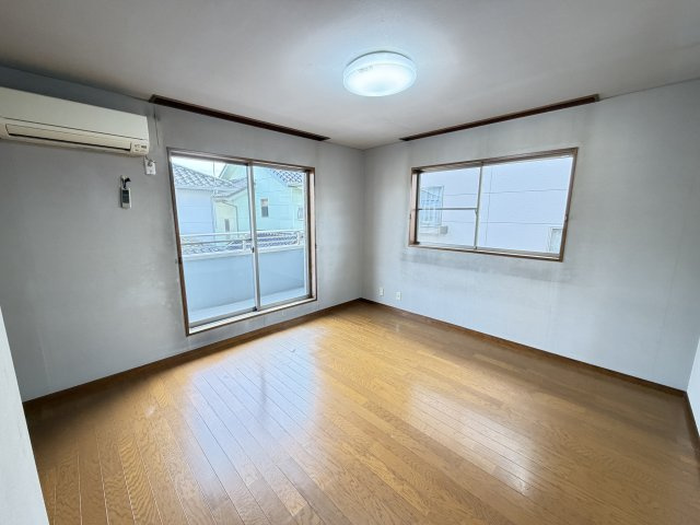 箱田町中古住宅の洋室|■2階洋室