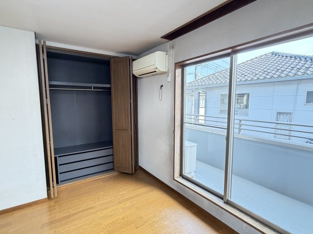 箱田町中古住宅の収納|■2階洋室収納