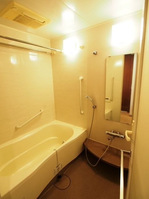 コスモ垂水旭が丘の浴室