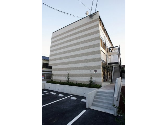 レオパレス南加賀屋の外観