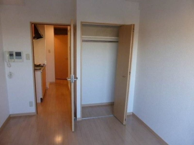 ヴェルト三軒茶屋Ⅱの収納|■洋室■クローゼット収納