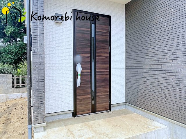 さいたま市西区三橋　第2期　新築一戸建て　ハートフルタウン　Aの玄関|収納もある玄関です