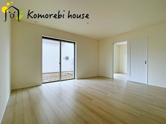 さいたま市西区三橋　第2期　新築一戸建て　ハートフルタウン　Aの居間・リビング|ゆったりとしたリビングです