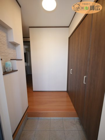 姫路市北原　中古戸建の玄関