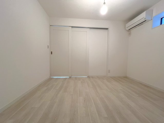 【寝室】