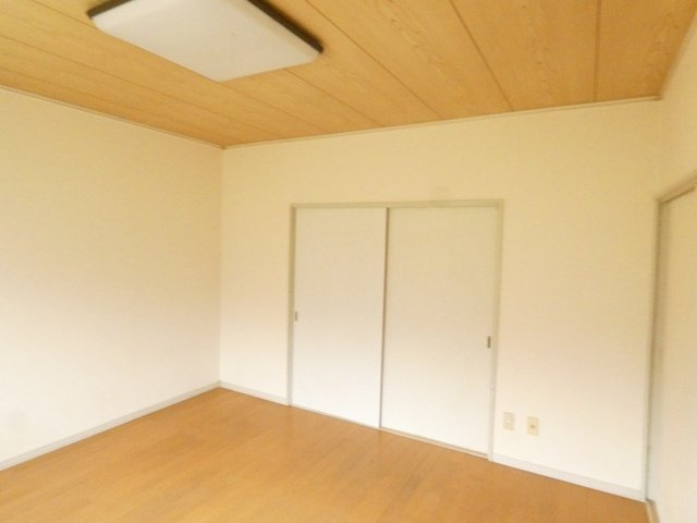 タウンコイトイの洋室