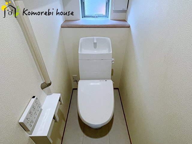 さいたま市西区三橋　第2期　新築一戸建て　ハートフルタウン　Bのトイレ|26.7.27撮影済み