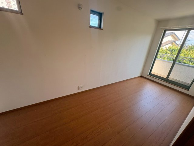 小坂本町戸建賃貸の居間・リビング