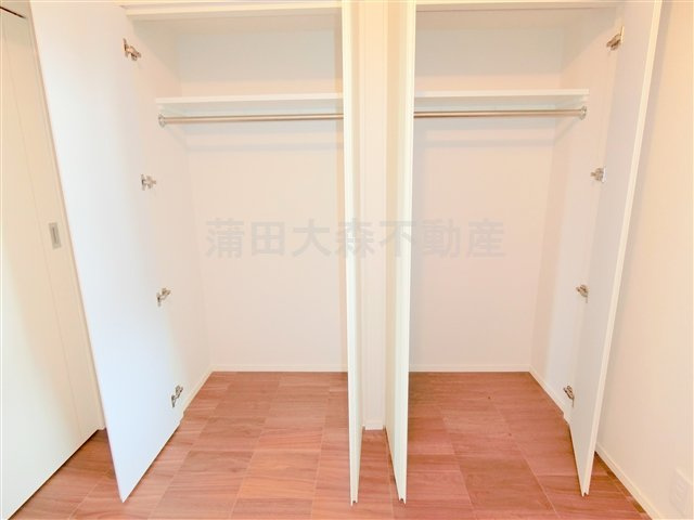 メイクスデザイン大森Ⅱの収納|寝室収納　大容量のクローゼット