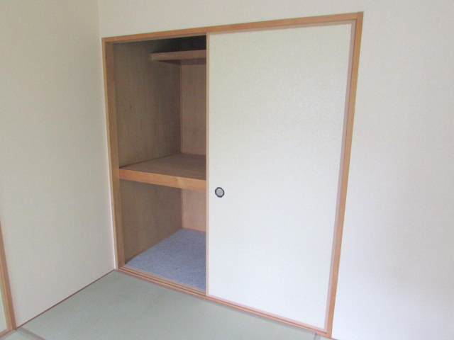 メゾンちぐさの和室