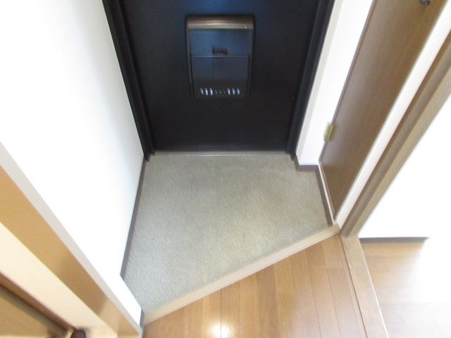 メゾンちぐさの玄関