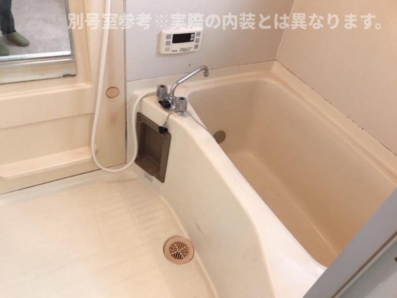ウィンザーK&Y六軒屋の浴室