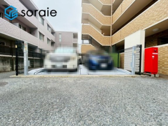 ヴィルヌーブ川越　中古マンション　4階の駐車場|6/2撮影