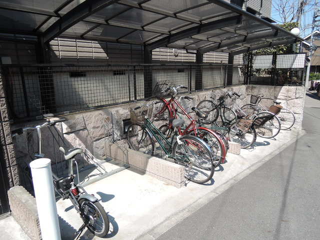 Ｙ，ｓクレスト中野のその他共用部分|★屋根付きの駐輪場★