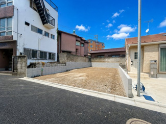 【前面道路含む現地写真】 | 千葉県市川市市川3丁目条件無し売地 | 間口は6.8ｍと広々しております！