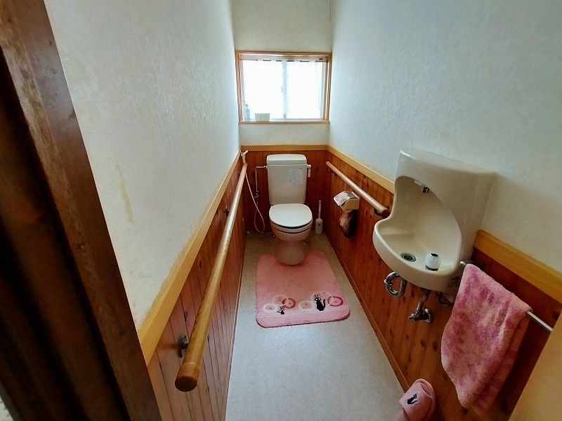 皆瀬町戸建てのトイレ