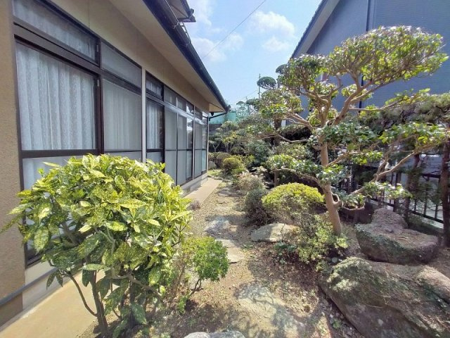 皆瀬町戸建ての庭
