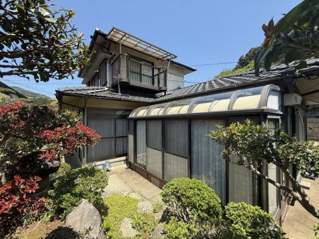 皆瀬町戸建ての外観|庭から