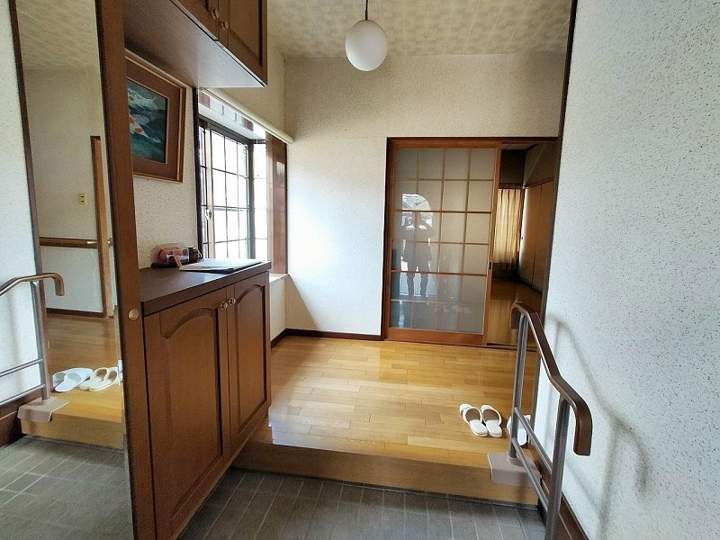 皆瀬町戸建ての玄関|玄関入口