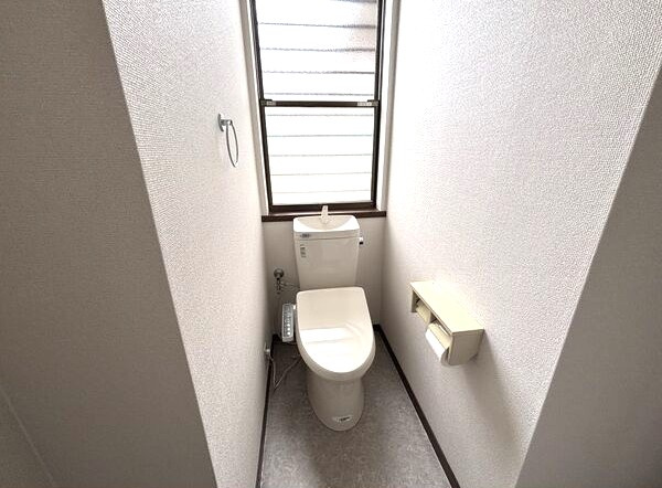 植田本町貸家のトイレ