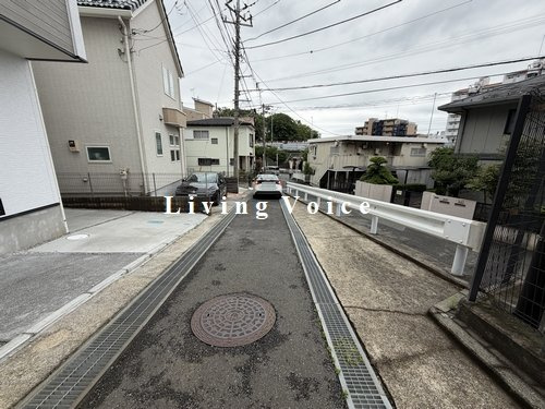 【前面道路含む現地写真】 | 【仲介手数料０円】藤沢市花の木　新築一戸建て | 藤沢市花の木　新築一戸建て