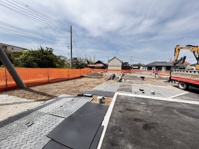 【ブルーミングガーデン】　宇都宮市江曽島町　全6邸の外観|〇只今建築中〇
月々の支払はどれくらい？マイホームの探し方、住宅ローンのシュミレーションもお任せください。お気軽にお問い合わせください（＾＾）　
※2026年5月撮影