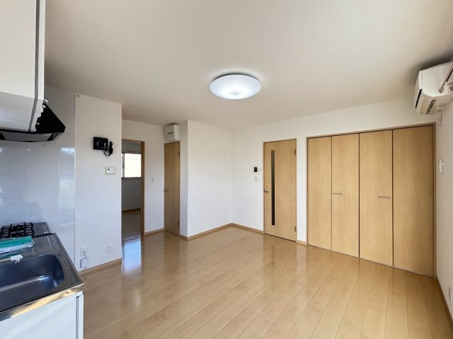 天草市本渡町本戸馬場　売り一棟アパートの居間・リビング|★内装の一例です。