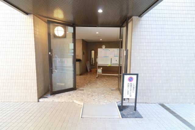【エントランス】