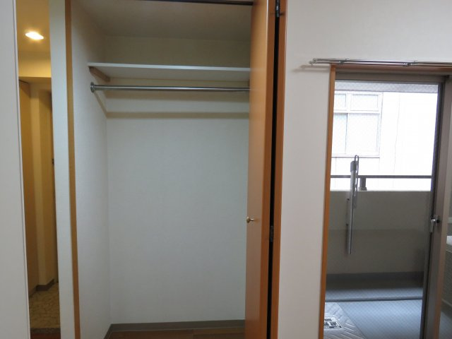 伊勢原七番館の収納|反転タイプ