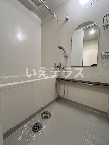 プレサンス神戸駅前グランツの浴室