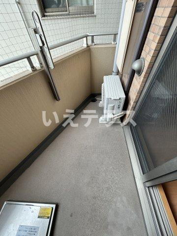 プレサンス神戸駅前グランツのバルコニー