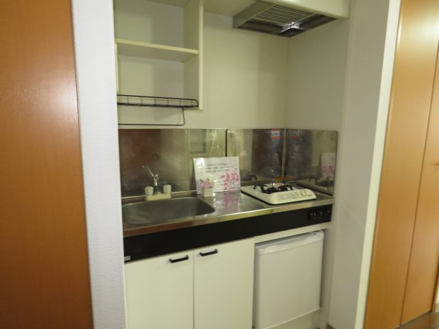 伊勢原七番館のキッチン|反転タイプ