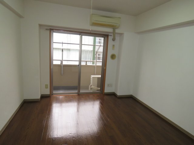 伊勢原七番館の洋室|反転タイプ