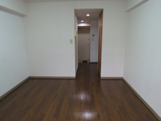 伊勢原七番館の洋室|反転タイプ