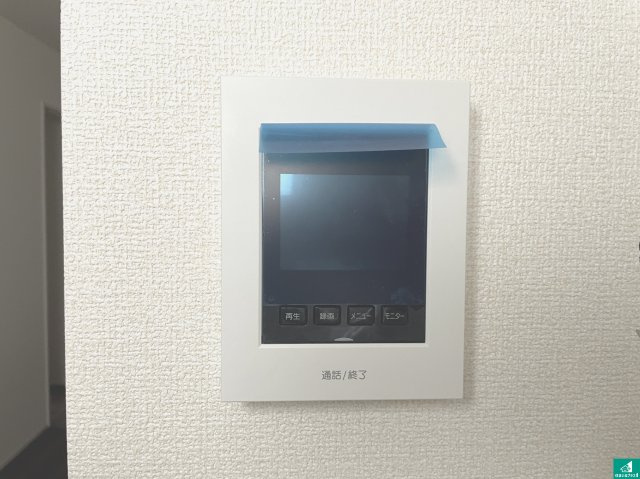 ★3(土)4(日)現地見学可能！★亀岡市篠町柏原町頭　第2期　全3邸の防犯設備|カラーモニターインターホン！声だけでなく来訪者の姿や顔がモニターで確認できるので、小さなお子様がいらっしゃるご家庭でも安心できます！