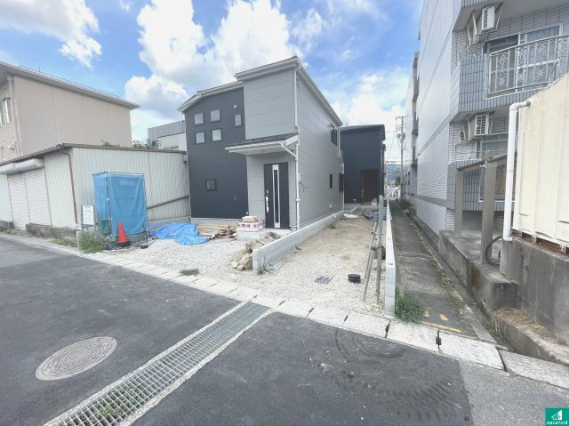 ★12(土)13(日)現地見学可能！★亀岡市篠町柏原町頭　第2期　全3邸の外観|安心の10年保証！外観を美しく保ち、雨水で汚れを落とします！気になることがありましたら、お気軽にお問い合わせください！