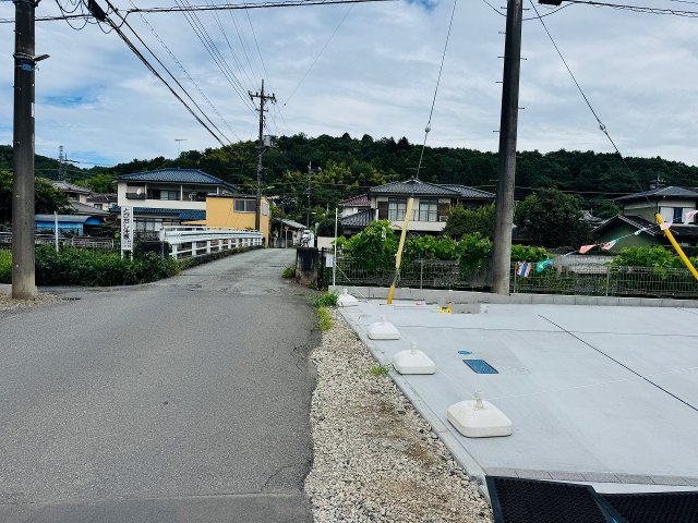 八王子市　川口町　新築一戸建て　７期の前面道路含む現地写真|～西側4ｍ道路に面しています～