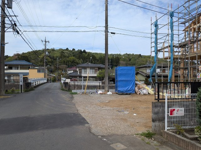 八王子市　川口町　新築一戸建て　７期の前面道路含む現地写真|～西側4ｍ道路に面しています～