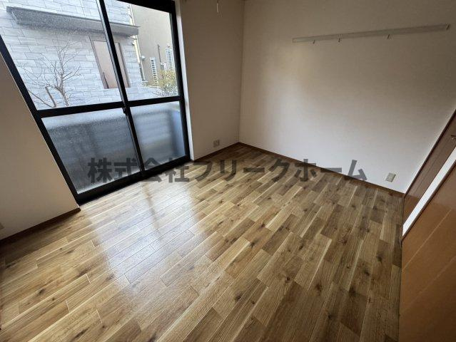 三鷹市井の頭１丁目のアパートの寝室