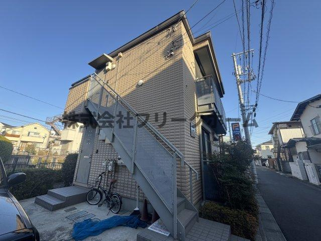 三鷹市井の頭１丁目のアパートの外観