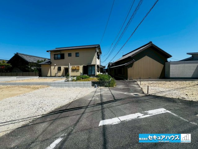 【同施工物件ご案内可能】刈谷市井ケ谷町中切　全5棟の前面道路含む現地写真|事前予約にて現地ご見学いただけます！お気軽にお問い合わせください♪
■株式会社　セキュアハウス■
住宅ローンに強く、知識、経験豊富なスタッフ在籍
お客様に寄り添い、ご成約後もサポート致します。