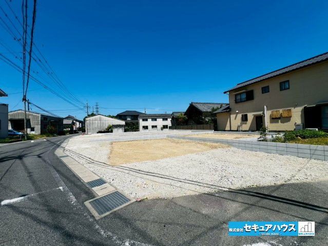 【同施工物件ご案内可能】刈谷市井ケ谷町中切　全5棟の前面道路含む現地写真|事前予約にて現地ご見学いただけます！お気軽にお問い合わせください♪
■株式会社　セキュアハウス　豊明支店■
住宅ローンに強く、知識、経験豊富なスタッフ在籍
お客様に寄り添い、ご成約後もサポート致します
