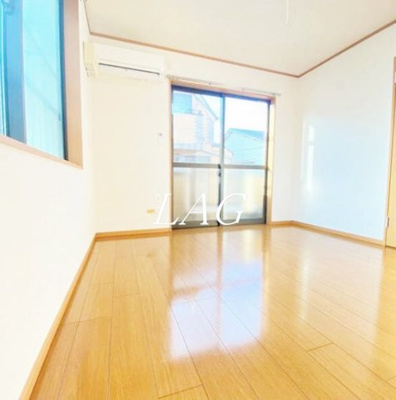 【居間・リビング】 | ラークポート | 洋室のお部屋です。