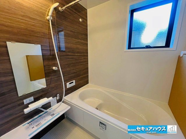 【同施工物件ご案内可能】刈谷市井ケ谷町中切　全5棟の内観：施工例|【洋室イメージ】
◆広々とした居住空間は日々の暮らしを彩り、心のやすらぎと満足感を与えてくれます。通風と採光を考慮した設計は子供たちはのびのび育ち、家族でくつろぎと団らんを生み出します。　　　　　　　
