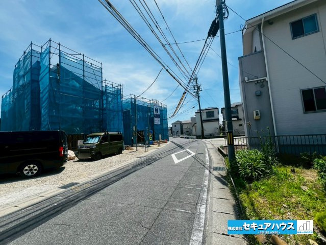 【同施工物件ご案内可能】刈谷市井ケ谷町中切　全5棟の前面道路含む現地写真|事前予約にて現地ご見学いただけます！お気軽にお問い合わせください♪
■株式会社　セキュアハウス■
住宅ローンに強く、知識、経験豊富なスタッフ在籍
お客様に寄り添い、ご成約後もサポート致します。