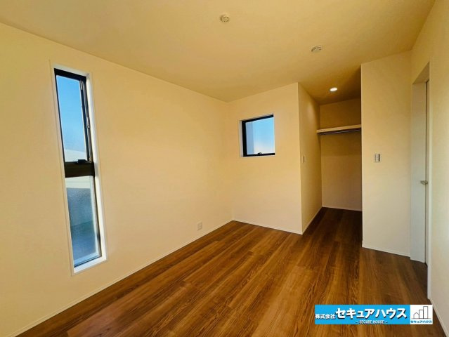 【同施工物件ご案内可能】刈谷市井ケ谷町中切　全5棟の前面道路含む現地写真|事前予約にて現地ご見学いただけます！お気軽にお問い合わせください♪
■株式会社　セキュアハウス■
住宅ローンに強く、知識、経験豊富なスタッフ在籍
お客様に寄り添い、ご成約後もサポート致します。