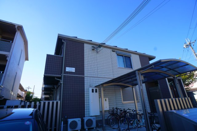 奈良市秋篠新町のアパート