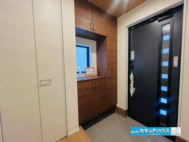 【同施工物件ご案内可能】刈谷市井ケ谷町中切　全5棟の前面道路含む現地写真|事前予約にて現地ご見学いただけます！お気軽にお問い合わせください♪
■株式会社　セキュアハウス■
住宅ローンに強く、知識、経験豊富なスタッフ在籍
お客様に寄り添い、ご成約後もサポート致します。