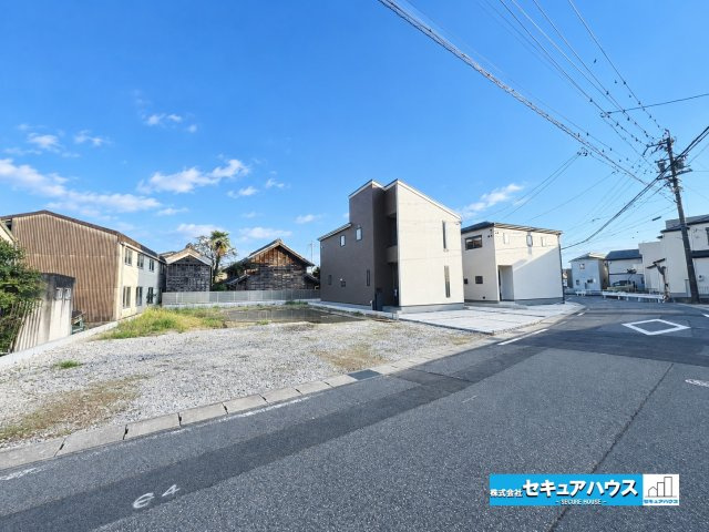 【本日ご案内可能】刈谷市井ケ谷町中切　全5棟の前面道路含む現地写真|【4号棟外観】
■株式会社　セキュアハウス　豊明支店■
住宅ローンに強く、知識、経験豊富なスタッフ在籍
お客様に寄り添い、ご成約後もサポート致します。　　　　　　　　　　　　　　　　　　　　　　　　　