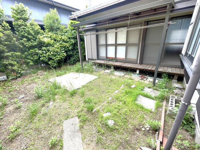 北今泉戸建の庭
